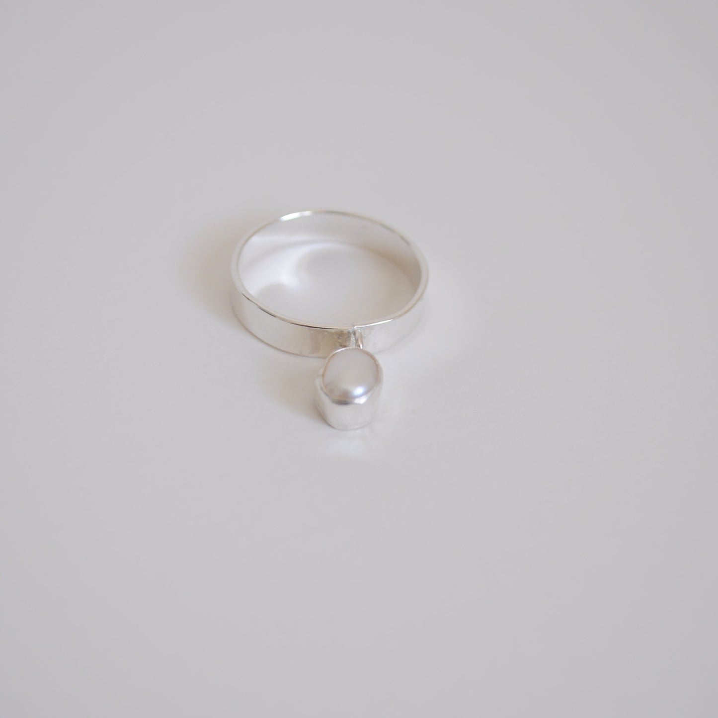 Pearl Dangle Ring